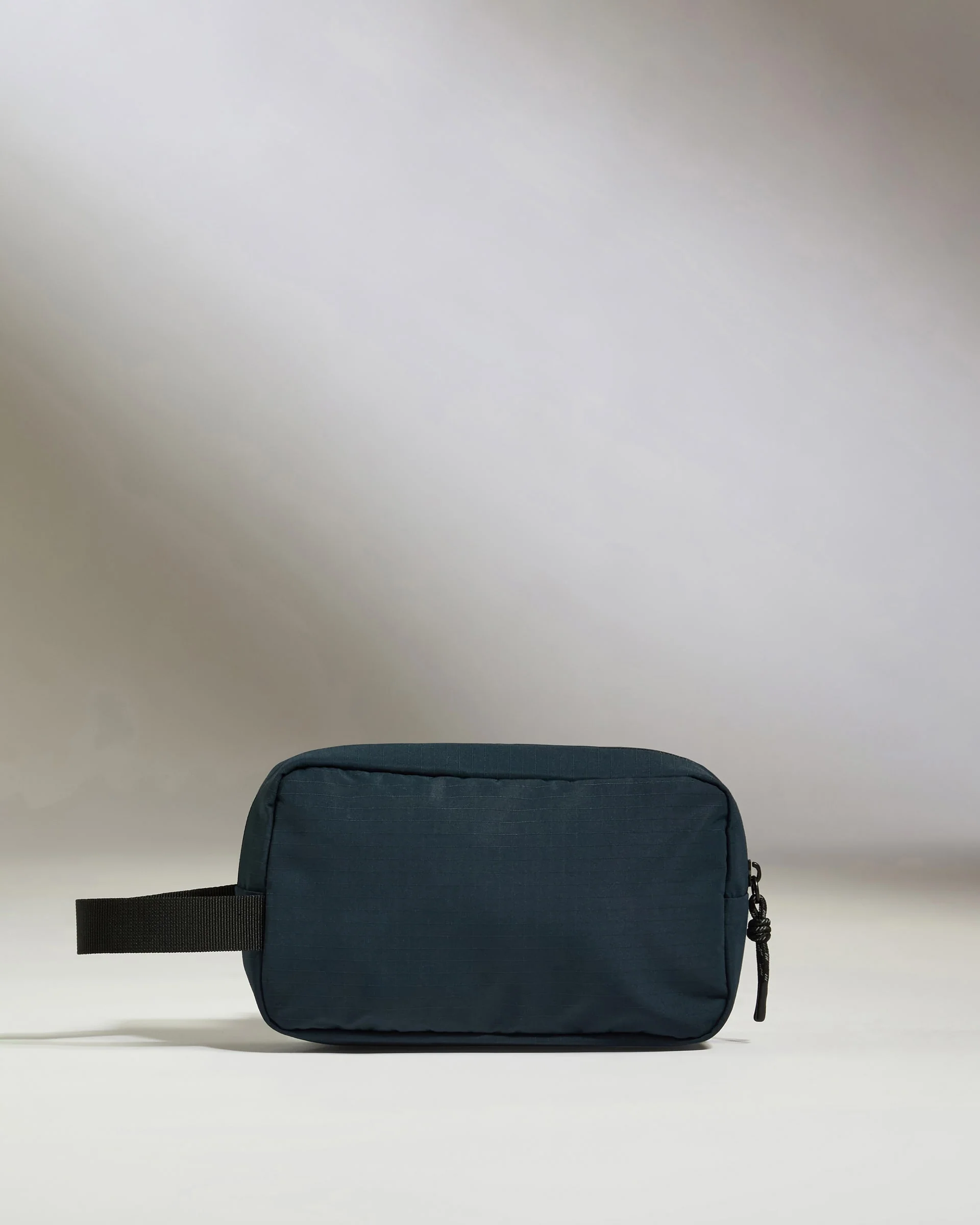 Essential Wash Bag in Navy - Image 6