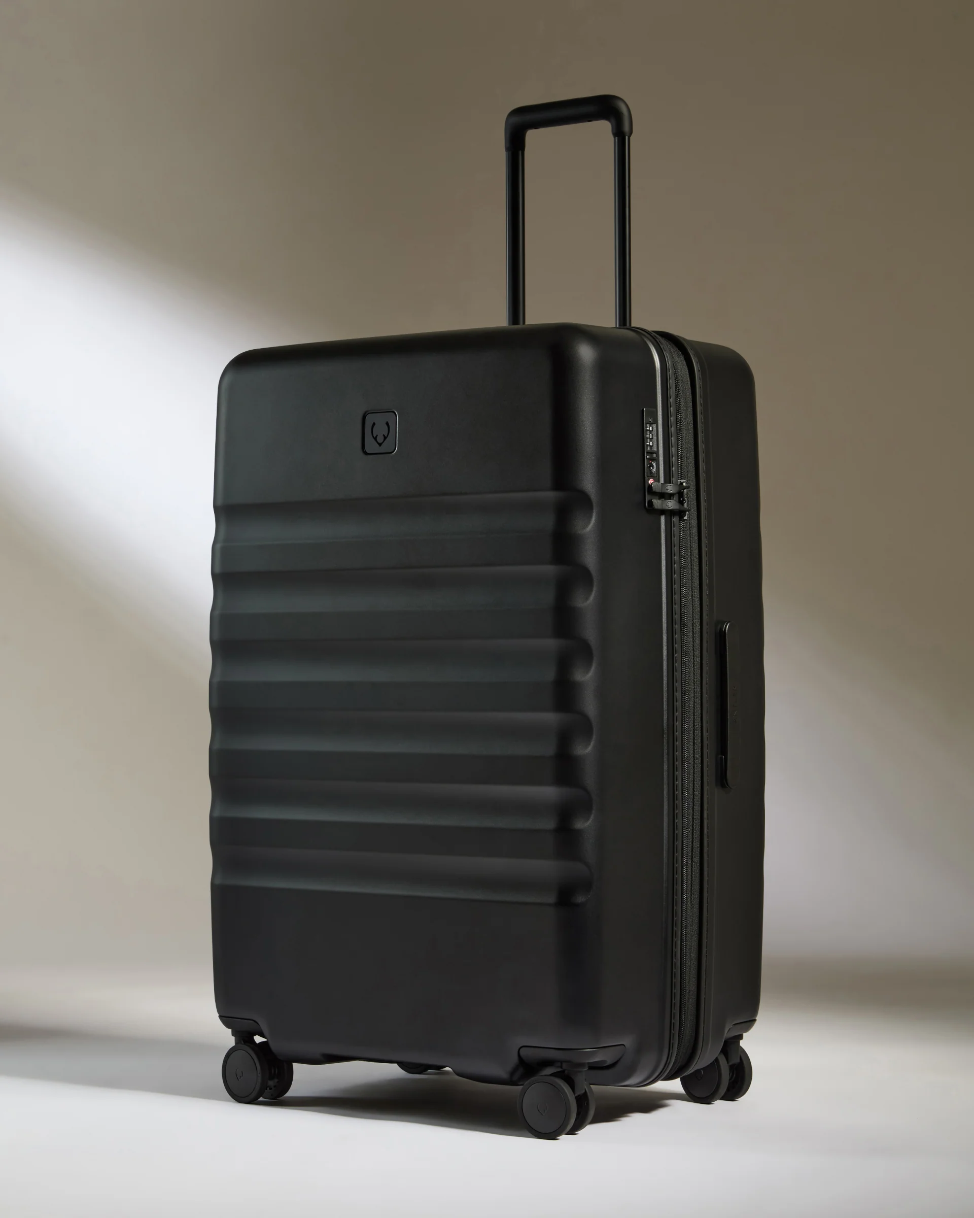 Large Cabin Suitcase Set in Black - Icon Stripe - Image 5