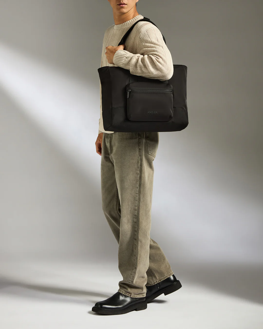 Icon Tote Bag in Black - Image 2